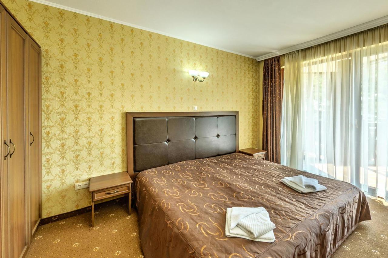 Хотел Магнолия, Hotel Magnoliya Paničišče Exteriér fotografie